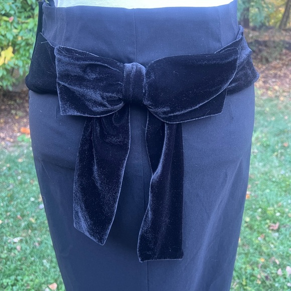 Collectif Black bow pencil skirt - Picture 3 of 5